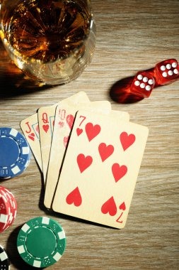 ryu4d platform showing live-dealer table and mobile app interface